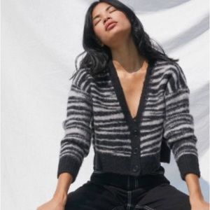 UO Amelia Brushed Cropped Cardigan